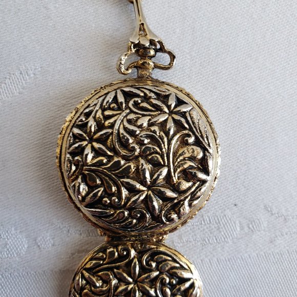 Vintage Locket Pendant. Gold & Silver antiqued tones. Statement necklace. - Picture 12 of 14